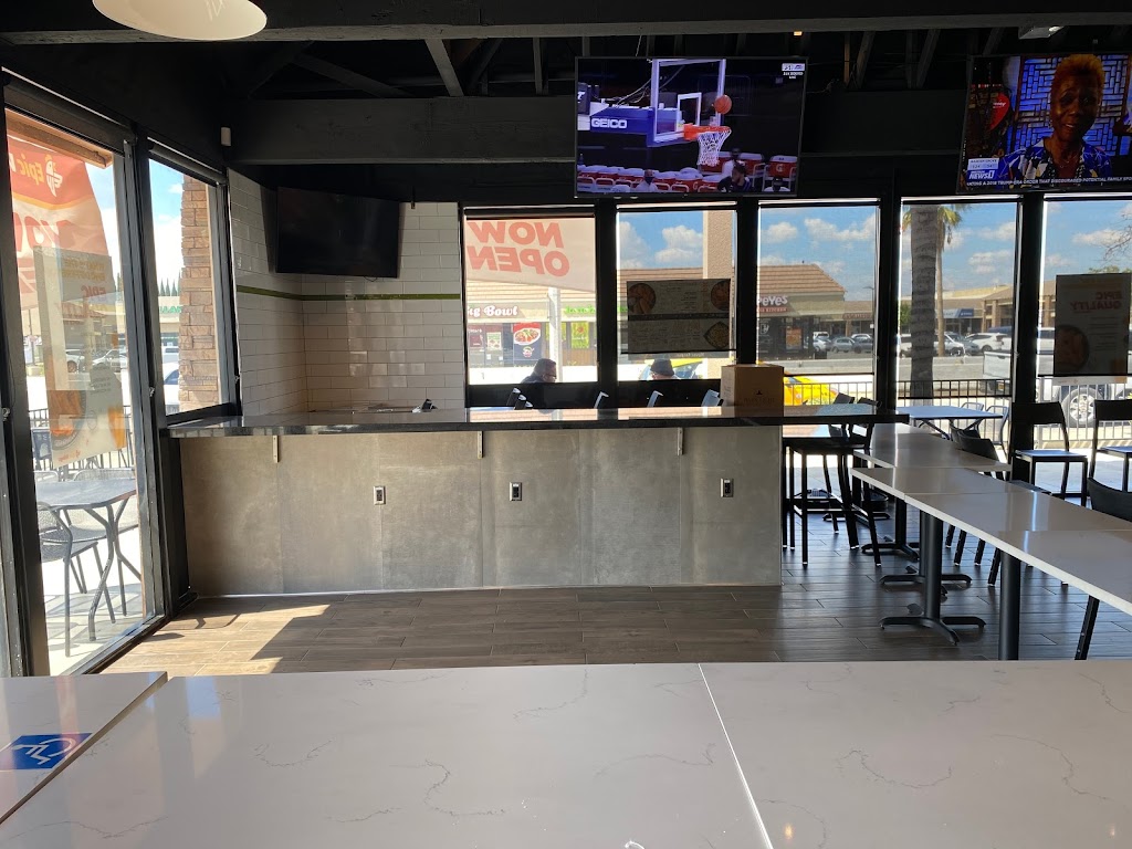 Epic Wings | restaurant | 1098 N State College Blvd, Anaheim, CA 92806, USA | 7148335594 OR +1 714-833-5594