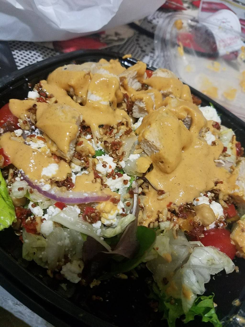 Wendys | restaurant | 90 Airport Rd, Hartford, CT 06114, USA | 8602008652 OR +1 860-200-8652