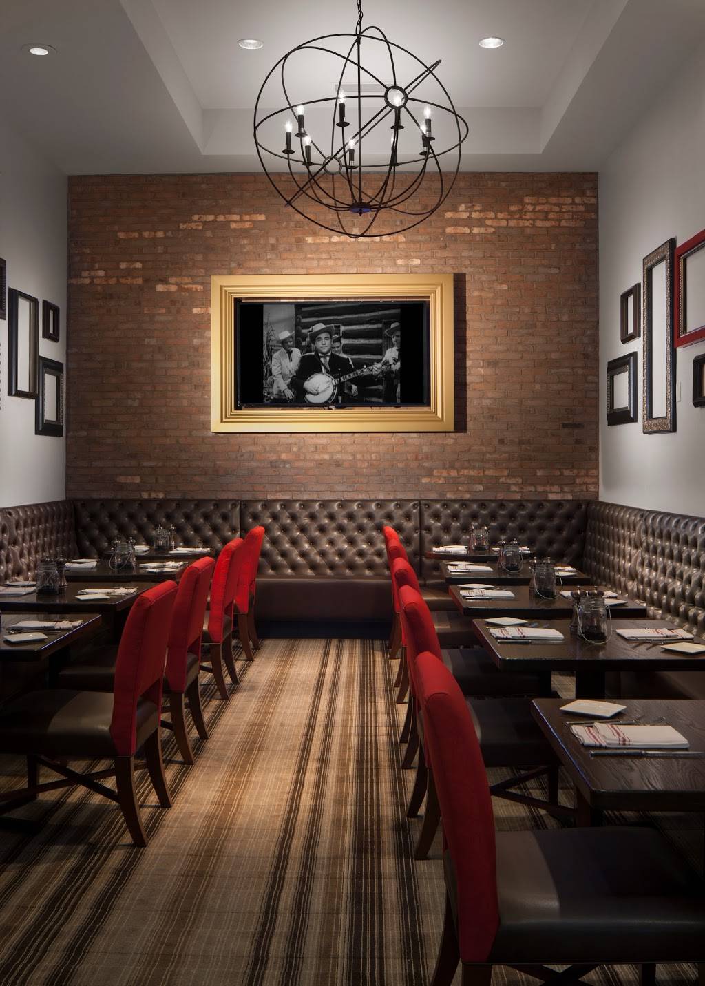 Crimson Tavern | restaurant | 7499 Augusta National Dr, Orlando, FL 32822, USA | 4078519000 OR +1 407-851-9000