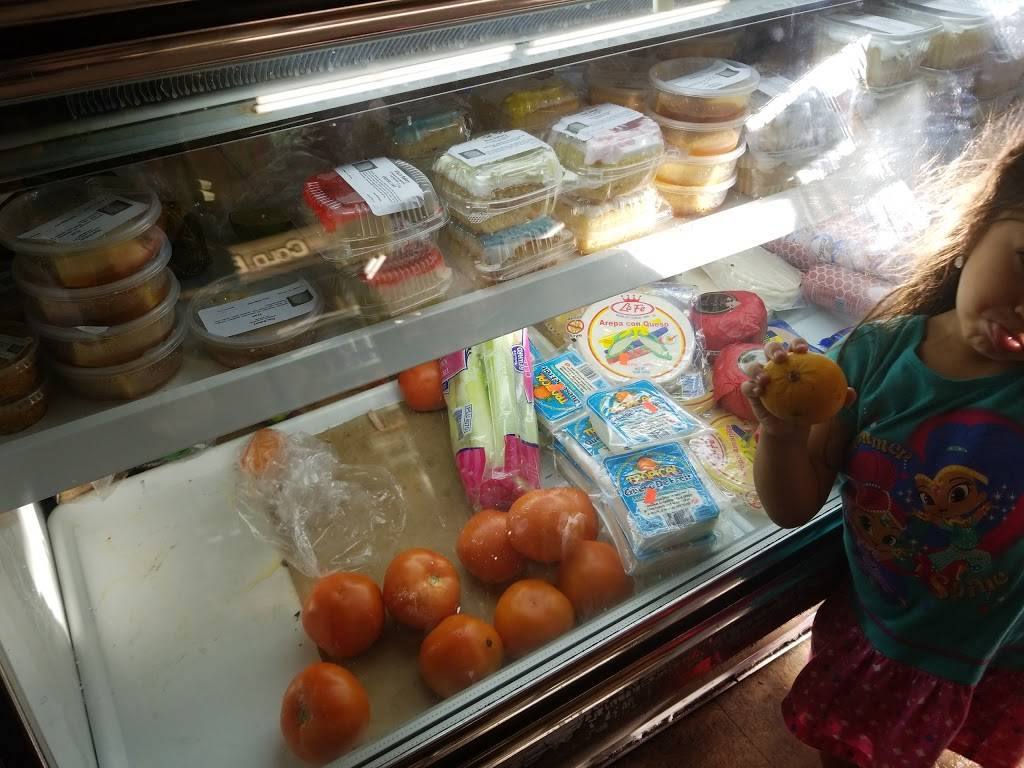 Los Amigos Market | restaurant | 232 High St, Lowell, MA 01852, USA | 9784598374 OR +1 978-459-8374