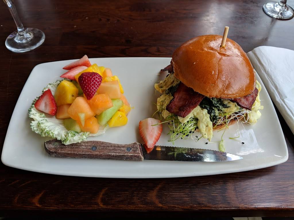 Truxtons American Bistro | restaurant | 24530 Hawthorne Blvd, Torrance, CA 90505, USA | 3103738790 OR +1 310-373-8790