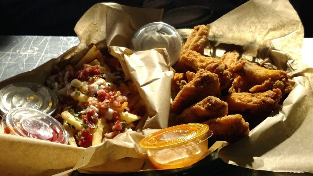 Roseland Bar & Grill | restaurant | 18401 Eight Mile Rd, Detroit, MI 48219, USA | 3135350600 OR +1 313-535-0600