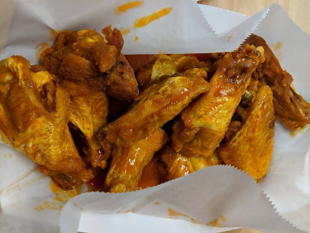 Woodys Wings 2 | restaurant | 313 Havana St, Aurora, CO 80010, USA | 3033666880 OR +1 303-366-6880