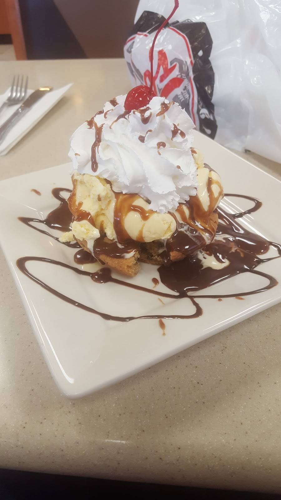 Leos Coney Island | restaurant | 32773 Gratiot Ave, Roseville, MI 48066, USA | 5862946760 OR +1 586-294-6760