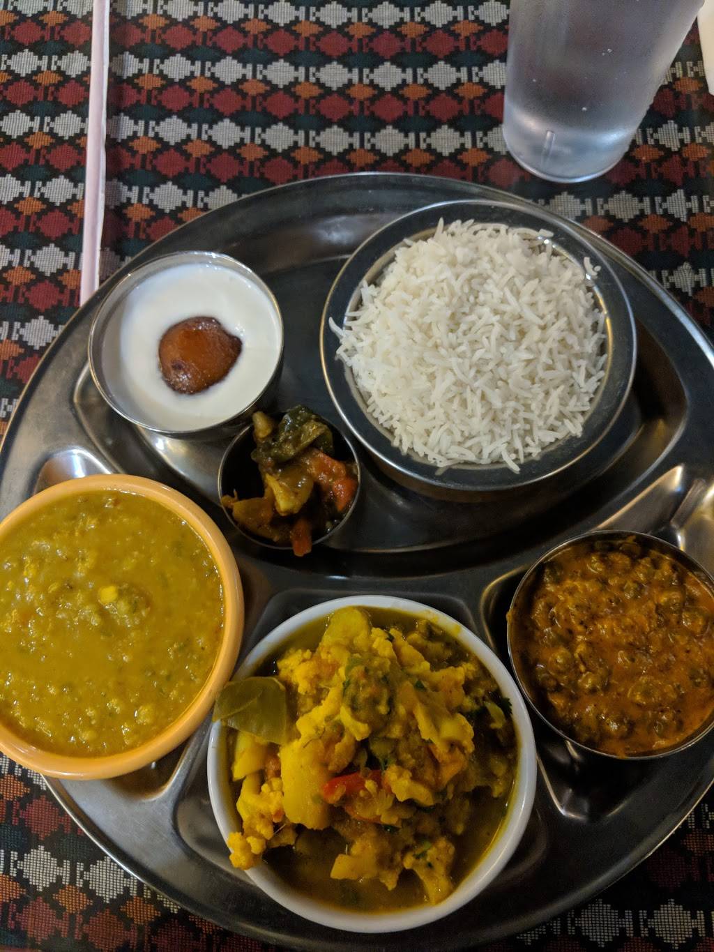 Mount Everest Cuisine | restaurant | 1169 E 2nd St, Edmond, OK 73034, USA | 4056965494 OR +1 405-696-5494