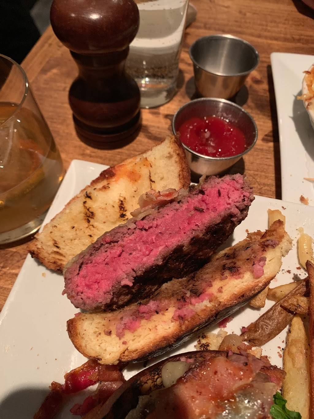 The Royal Underground | restaurant | 36-10 30th Ave, Astoria, NY 11103, USA | 7186066610 OR +1 718-606-6610