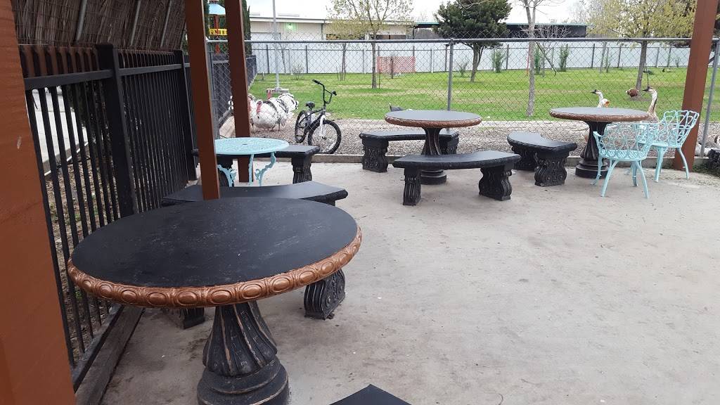 La Colmena | restaurant | 10050 Veterans Memorial Dr, Houston, TX 77038, USA | 2819315777 OR +1 281-931-5777