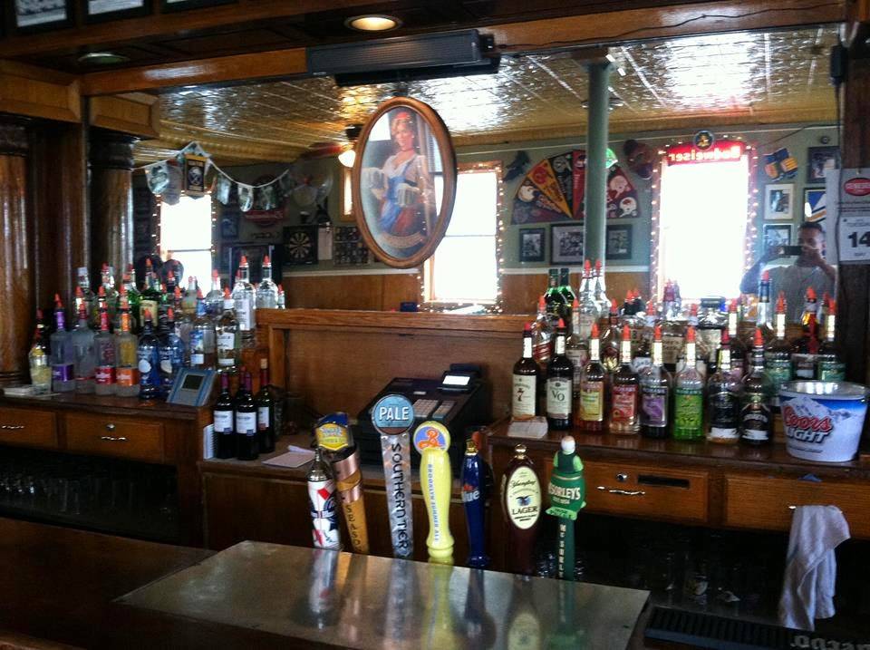 Marinaros Larkin Tavern | restaurant | 131 Van Rensselaer St, Buffalo, NY 14210, USA | 7168455400 OR +1 716-845-5400