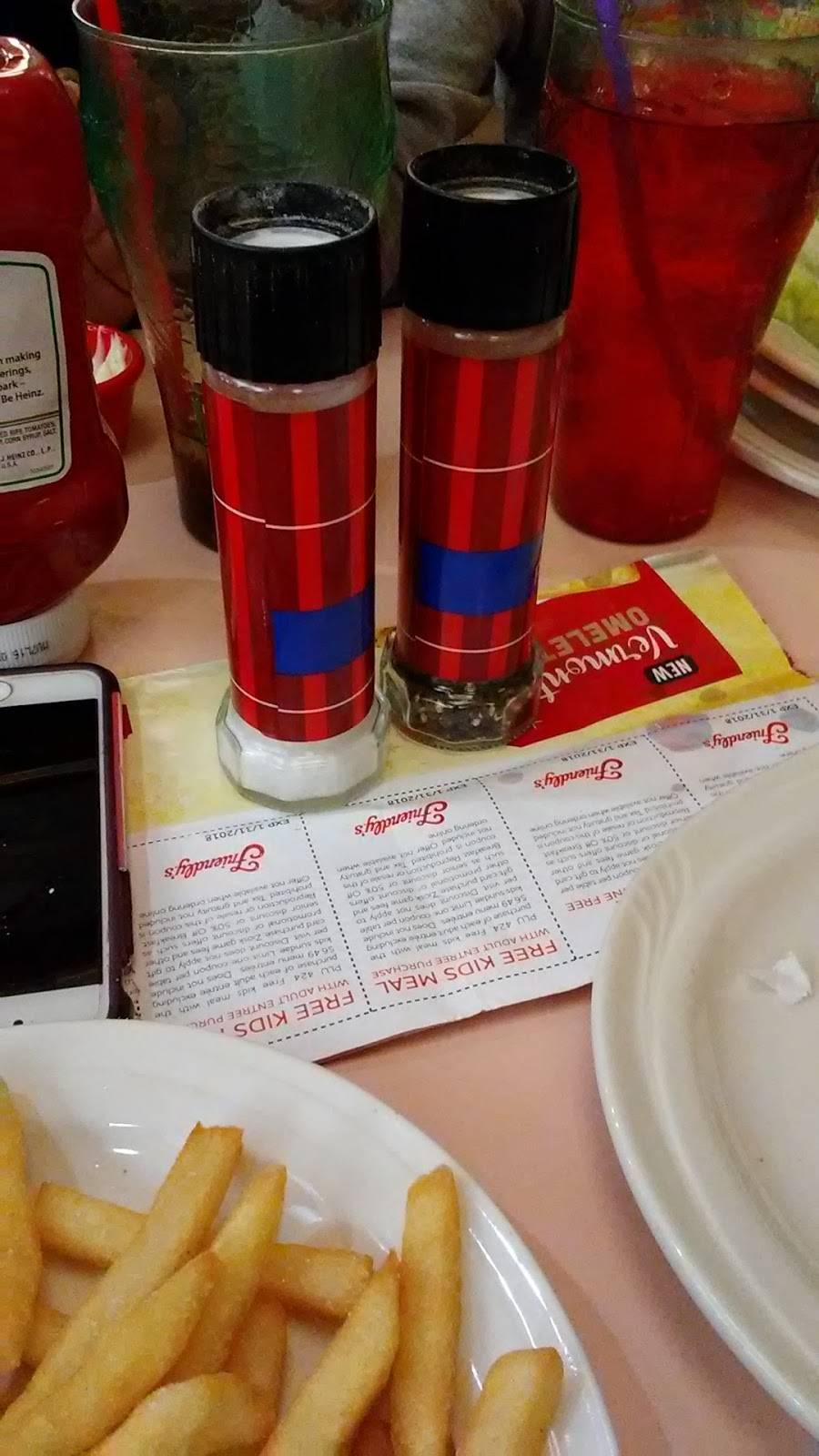 Friendlys | restaurant | 4812 Sunrise Hwy, Massapequa Park, NY 11762, USA | 5165413757 OR +1 516-541-3757