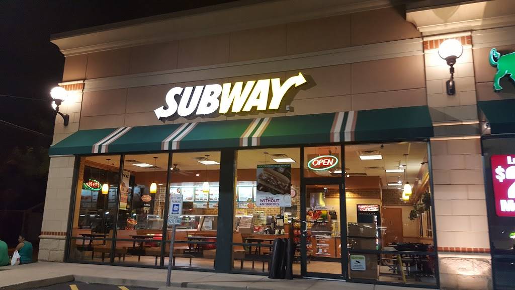 Subway Restaurants | restaurant | 5301 W Cermak Rd, Cicero, IL 60804, USA | 7082227777 OR +1 708-222-7777