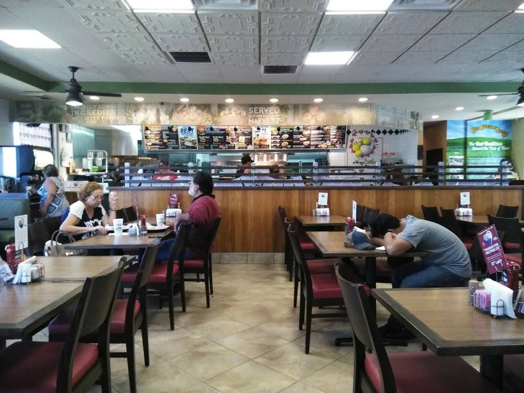 Farmer Boys | restaurant | 145 Ramona Expy, Perris, CA 92571, USA | 9516578250 OR +1 951-657-8250