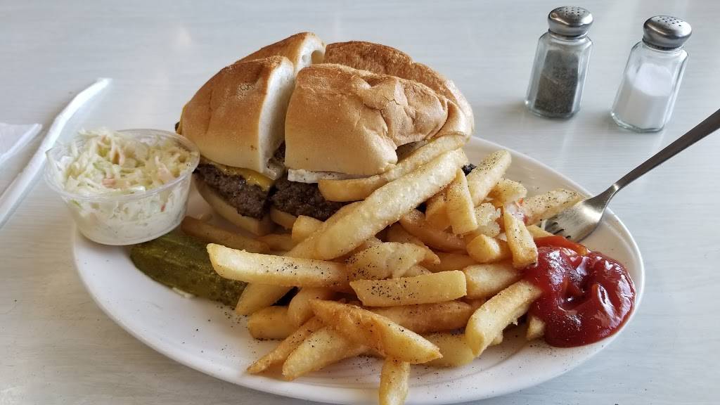 Truck Stop Diner | restaurant | 1 Hackensack Ave, Kearny, NJ 07032, USA | 9733444098 OR +1 973-344-4098