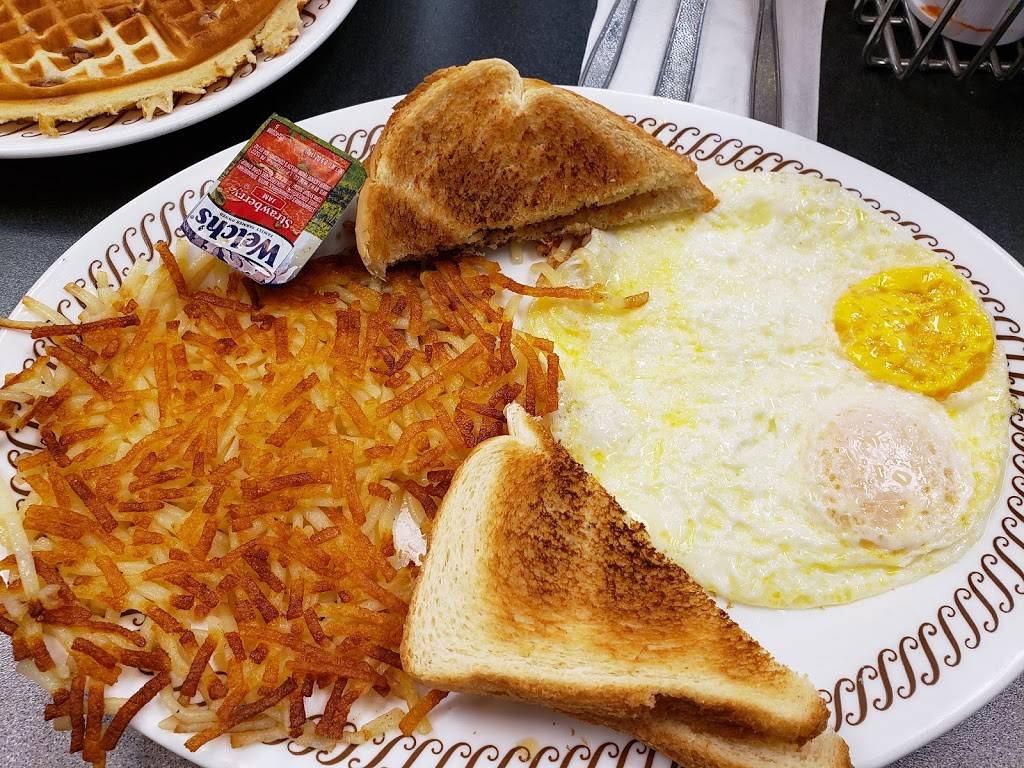 Waffle House | meal takeaway | 43 Executive Dr, Crossville, TN 38555, USA | 9314840442 OR +1 931-484-0442