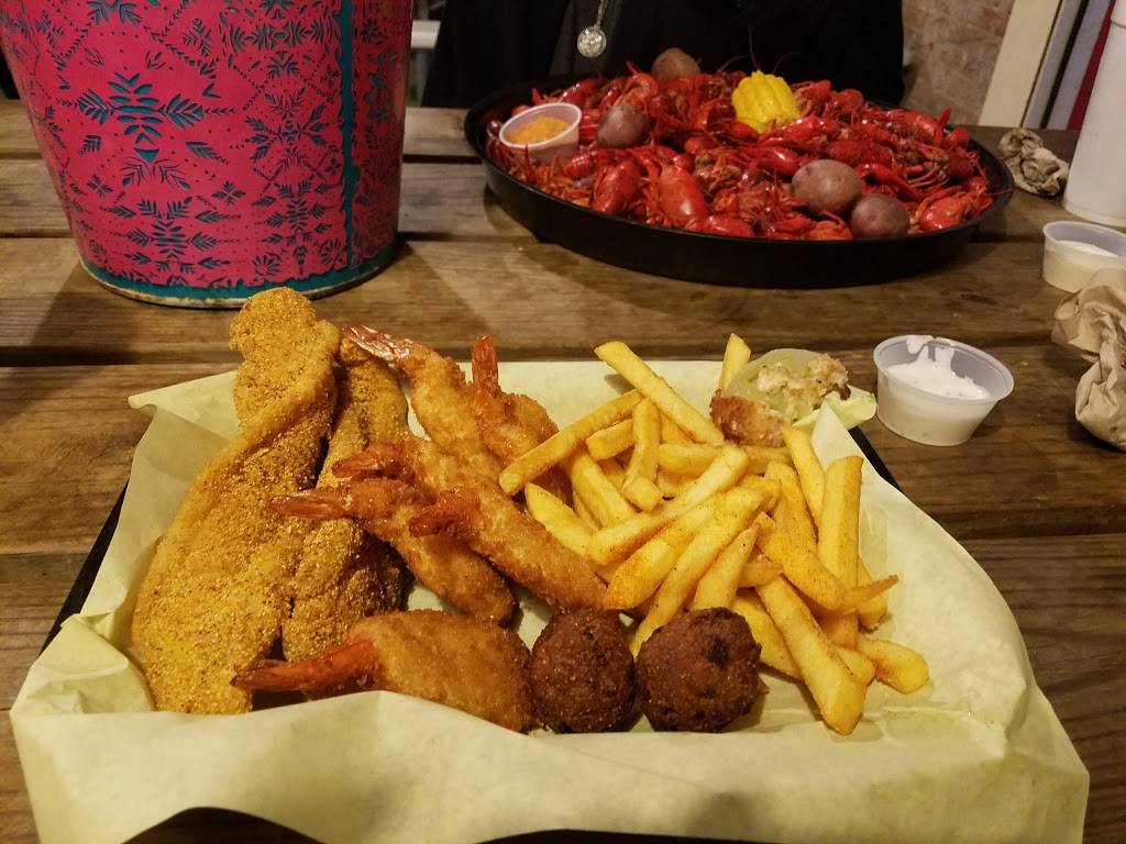 Salt Lickers | restaurant | 229 N Main St, Grand Saline, TX 75140, USA | 9033681375 OR +1 903-368-1375