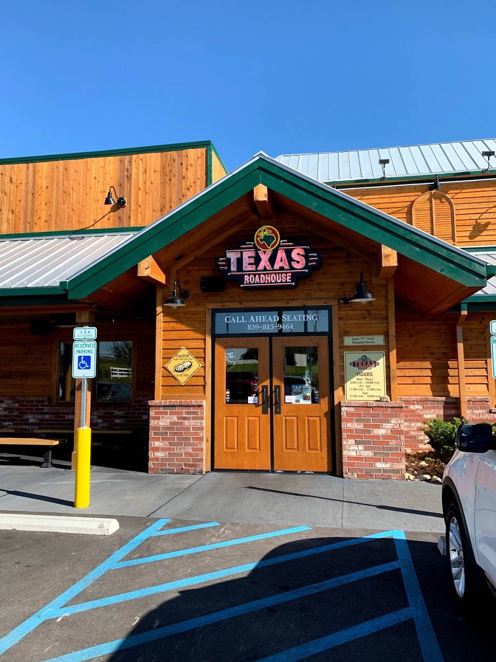 Texas Roadhouse | restaurant | 2019 Colby Taylor Dr, Richmond, KY 40475, USA | 8598139464 OR +1 859-813-9464