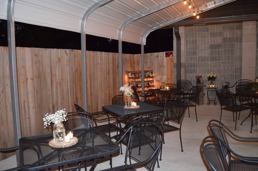 Tin Top Bar-B-Que 2 | restaurant | W, 121 Old Hwy 25, Columbiana, AL 35051, USA | 2056700583 OR +1 205-670-0583