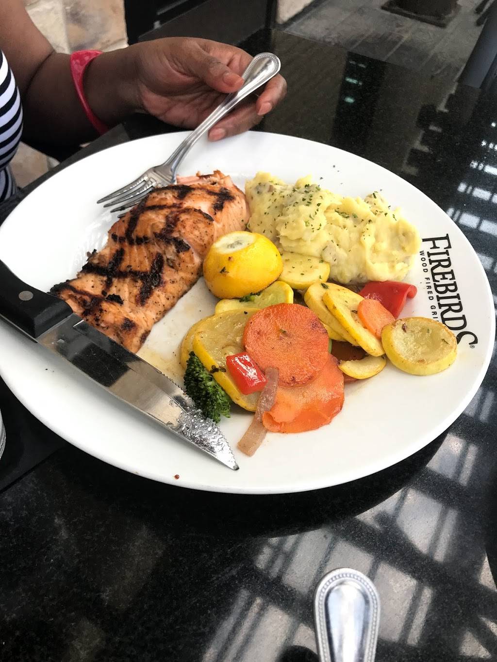 Firebirds Wood Fired Grill | restaurant | 390 Spectrum Ave, Gaithersburg, MD 20879, USA | 3012841770 OR +1 301-284-1770