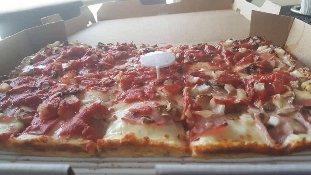 Cloverleaf Pizza | restaurant | 15670 13 Mile Rd, Roseville, MI 48066, USA | 5867710180 OR +1 586-771-0180