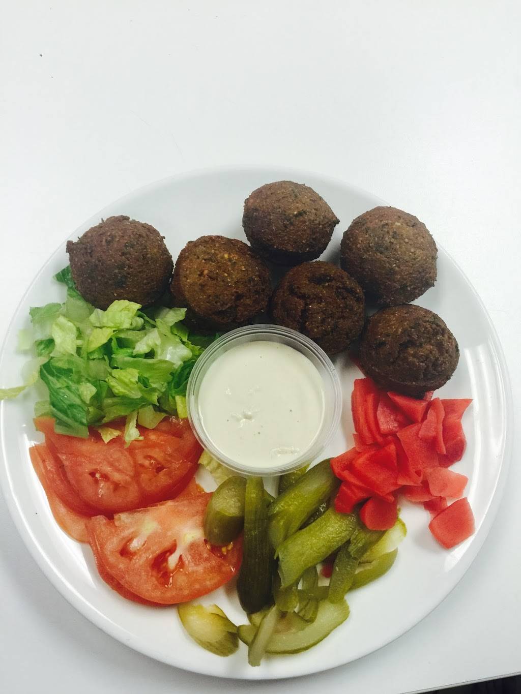 Mazzika Mediterranean Restaurant and hookah lounge | restaurant | 4800 Colley Ave, Norfolk, VA 23508, USA | 7574890028 OR +1 757-489-0028