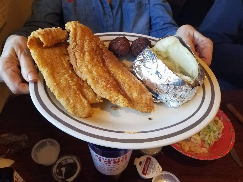 Horseshoe Grill | restaurant | 3371 State Hwy 1590, Albany, KY 42602, USA | 6063874877 OR +1 606-387-4877