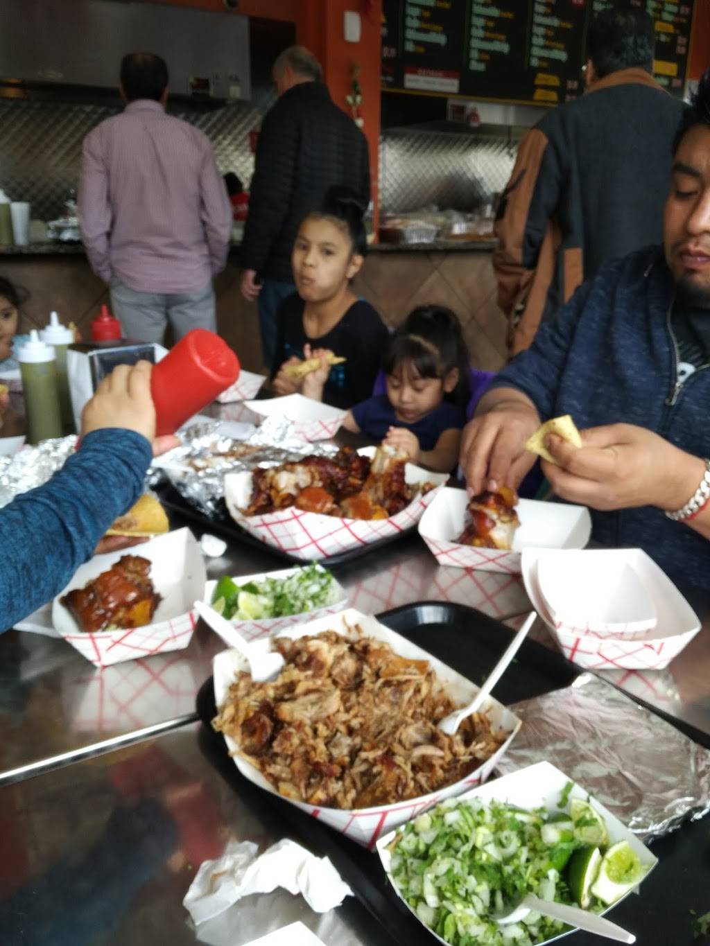 Carnitas Don Alfredo | restaurant | 2501 Lake St, Melrose Park, IL 60160, USA | 7083380844 OR +1 708-338-0844