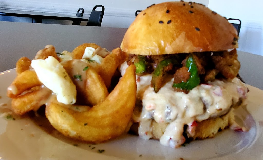 The Bistro at Dames Park | restaurant | 468 Hwy P, OFallon, MO 63366, USA | 6363856410 OR +1 636-385-6410