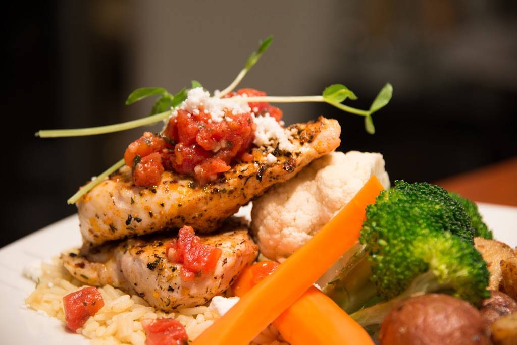 Railside Restaurant | restaurant | 112 Peter St, Port Hope, ON L1A 1C5, Canada | 9058852938 OR +1 905-885-2938