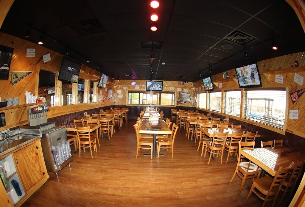 Roosters | restaurant | 1601 Greentree Blvd, Clarksville, IN 47129, USA | 8125903391 OR +1 812-590-3391
