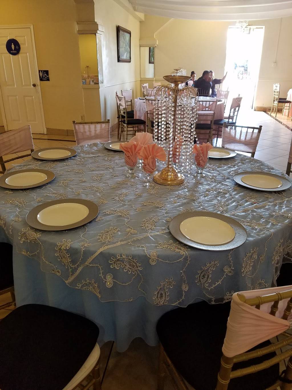 Broadway Tacos | restaurant | 6709 S Broadway, Los Angeles, CA 90003, USA | 3238987656 OR +1 323-898-7656