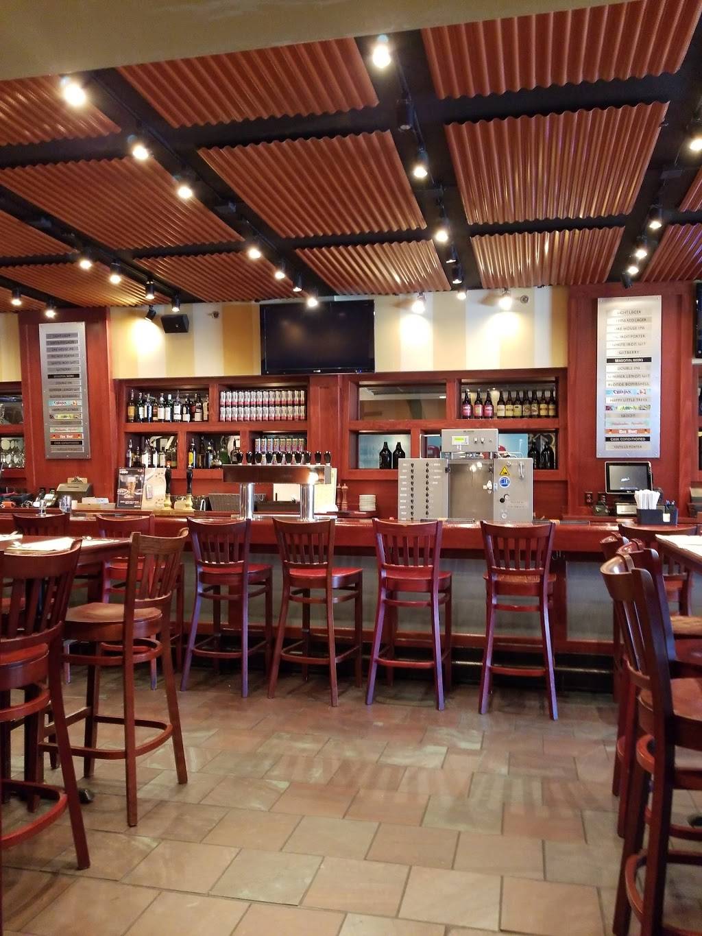 Iron Hill Brewery & Restaurant | restaurant | 147 E Main St, Newark, DE 19711, USA | 3022669000 OR +1 302-266-9000