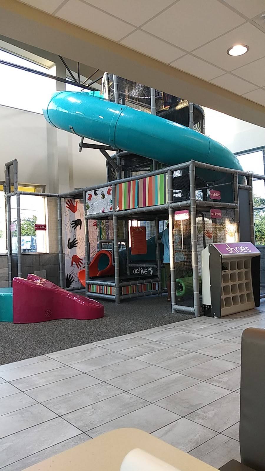 McDonalds | cafe | 2250 E 10 Mile Rd, Warren, MI 48091, USA | 5867551440 OR +1 586-755-1440