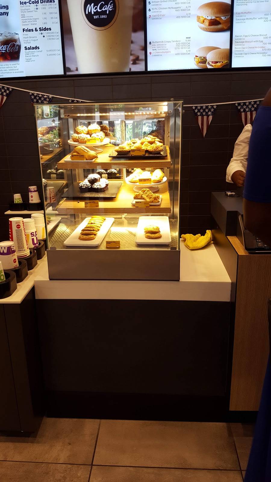 McDonalds | cafe | 1800 N Missouri St, West Memphis, AR 72301, USA | 8707323527 OR +1 870-732-3527