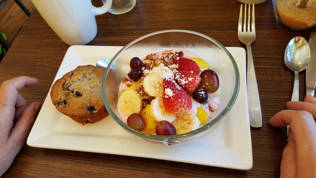 First Watch - Banyan & Gulf Shore | restaurant | 225 Banyan Blvd #100, Naples, FL 34102, USA | 2394340005 OR +1 239-434-0005