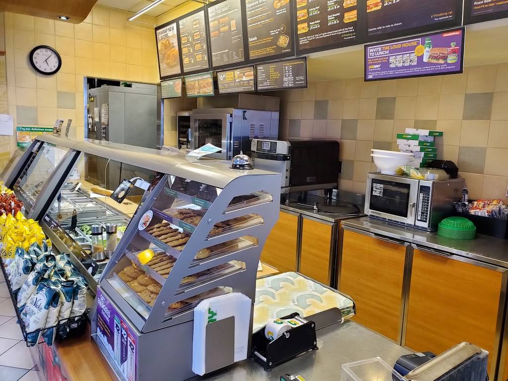 Subway Restaurants | restaurant | 2799 El Camino Real, Santa Clara, CA 95051, USA | 4082470109 OR +1 408-247-0109