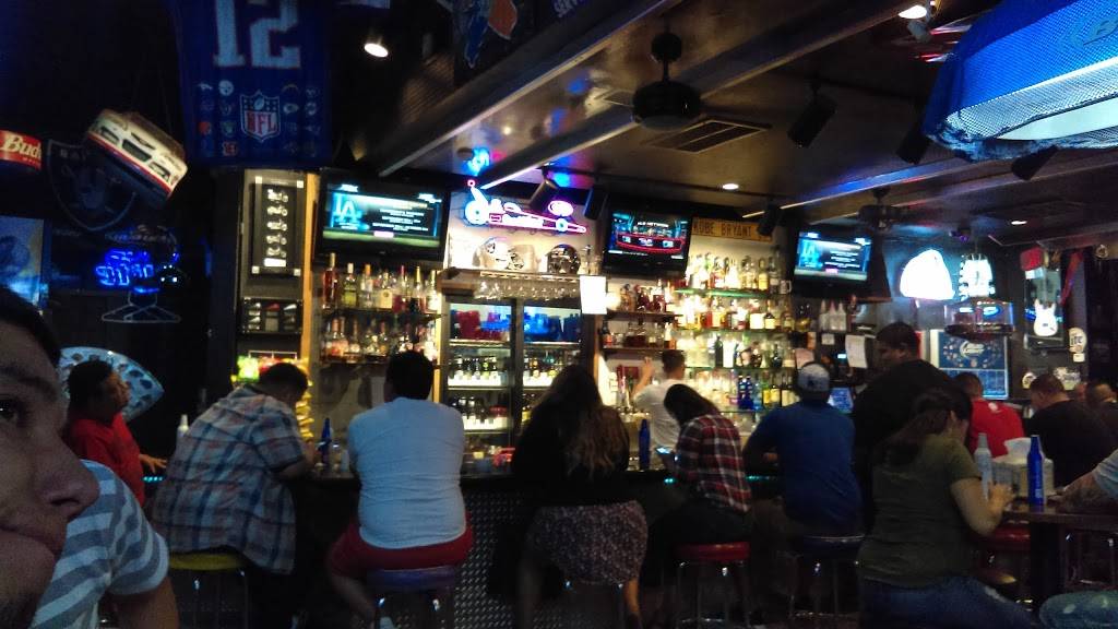 L Rs Pizza | restaurant | 707 High St, Delano, CA 93215, USA | 6617257131 OR +1 661-725-7131