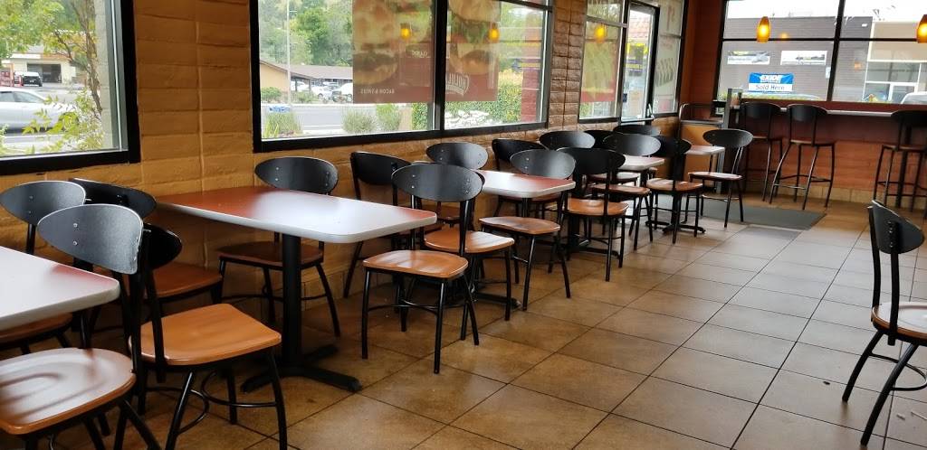 Jack in the Box | restaurant | 3955 Alhambra Ave, Martinez, CA 94553, USA | 9252292288 OR +1 925-229-2288