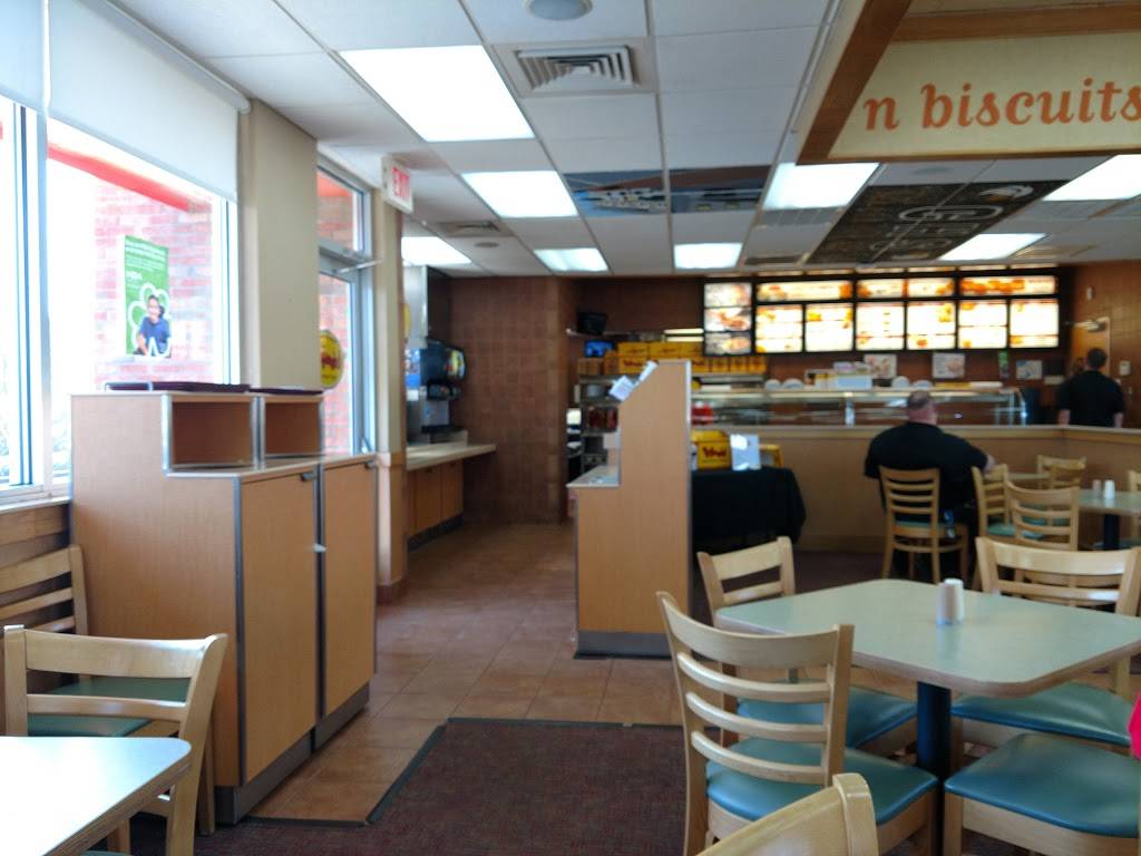 Bojangles Famous Chicken n Biscuits | restaurant | 2245 Chesnee Hwy, Spartanburg, SC 29303, USA | 8645970196 OR +1 864-597-0196