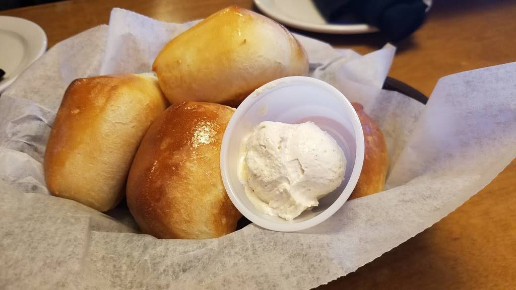 Texas Roadhouse | restaurant | 365 N 500 W, West Bountiful, UT 84087, USA | 8012927427 OR +1 801-292-7427