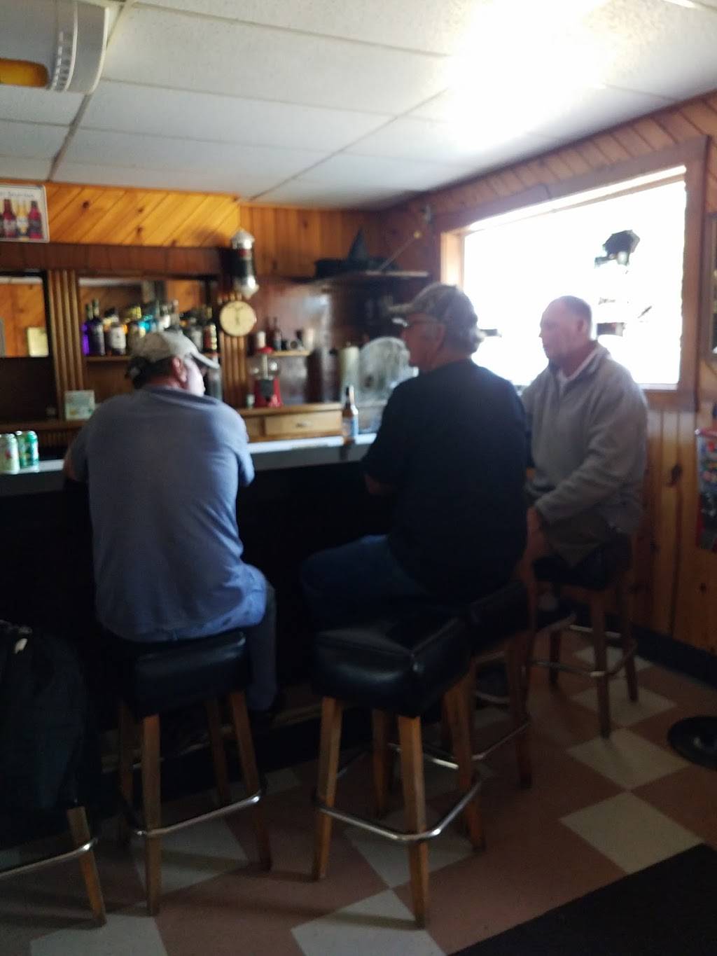 Lone Rock Bistro and Taproom | restaurant | 234 S Oak St, Lone Rock, WI 53556, USA | 6085832086 OR +1 608-583-2086