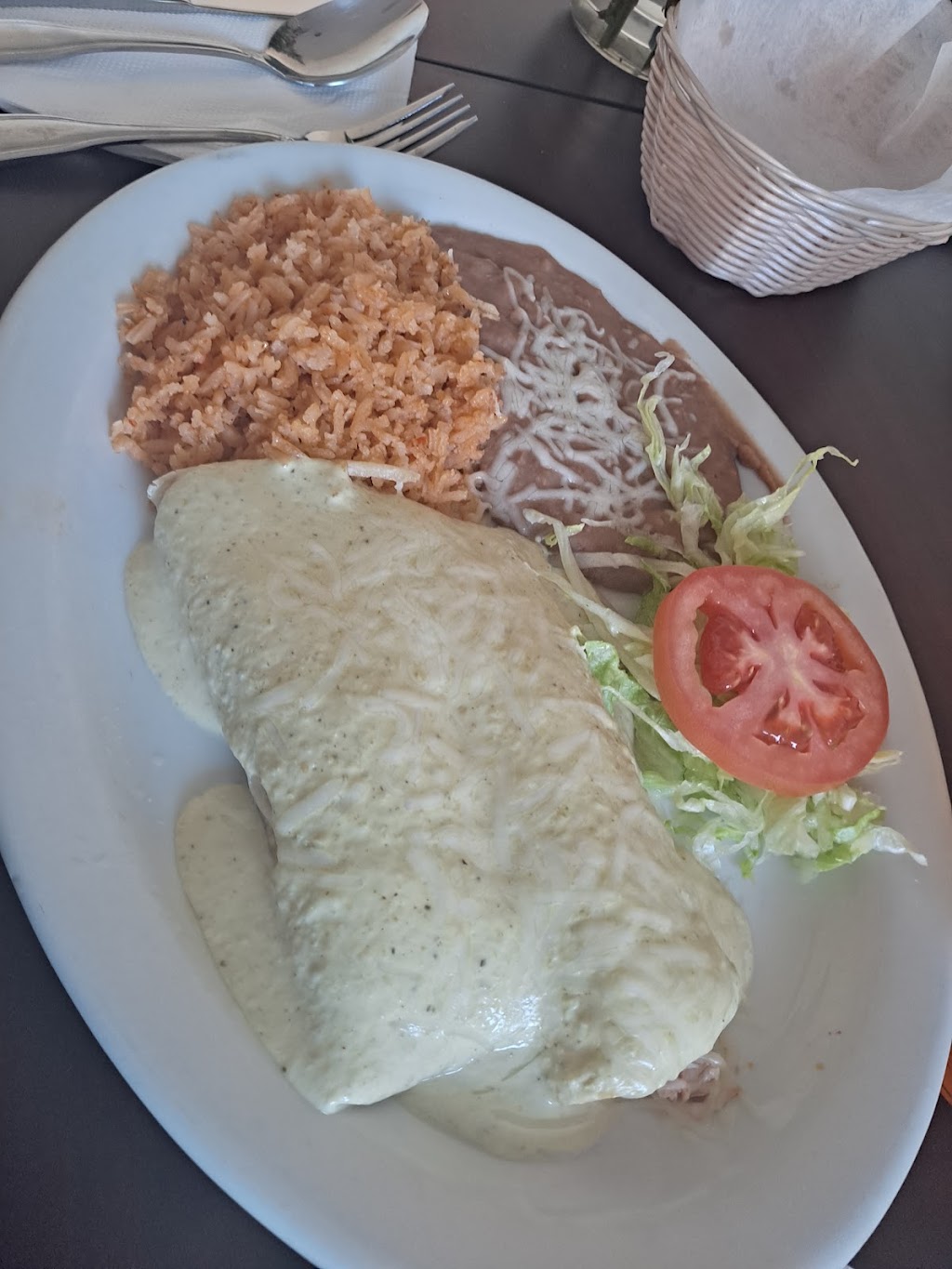 El Jacalito | restaurant | 3203 Atchison St, Riverbank, CA 95367, USA | 2095027575 OR +1 209-502-7575