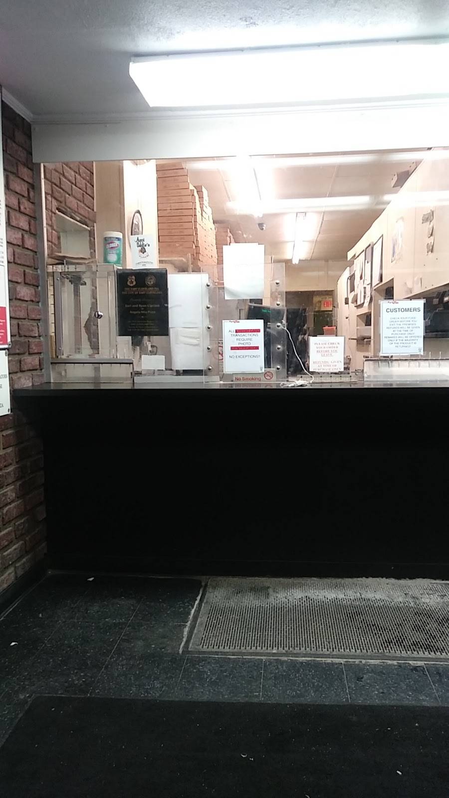 Angela Mia Pizza East Cleveland | restaurant | 15811 Euclid Ave, East Cleveland, OH 44112, USA | 2168514445 OR +1 216-851-4445