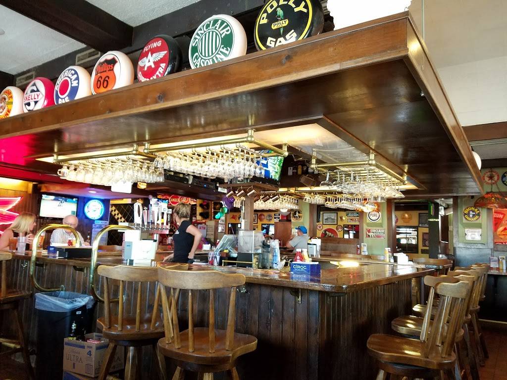 The Filling Station | restaurant | 305 E 35th St, Davenport, IA 52806, USA | 5633916954 OR +1 563-391-6954