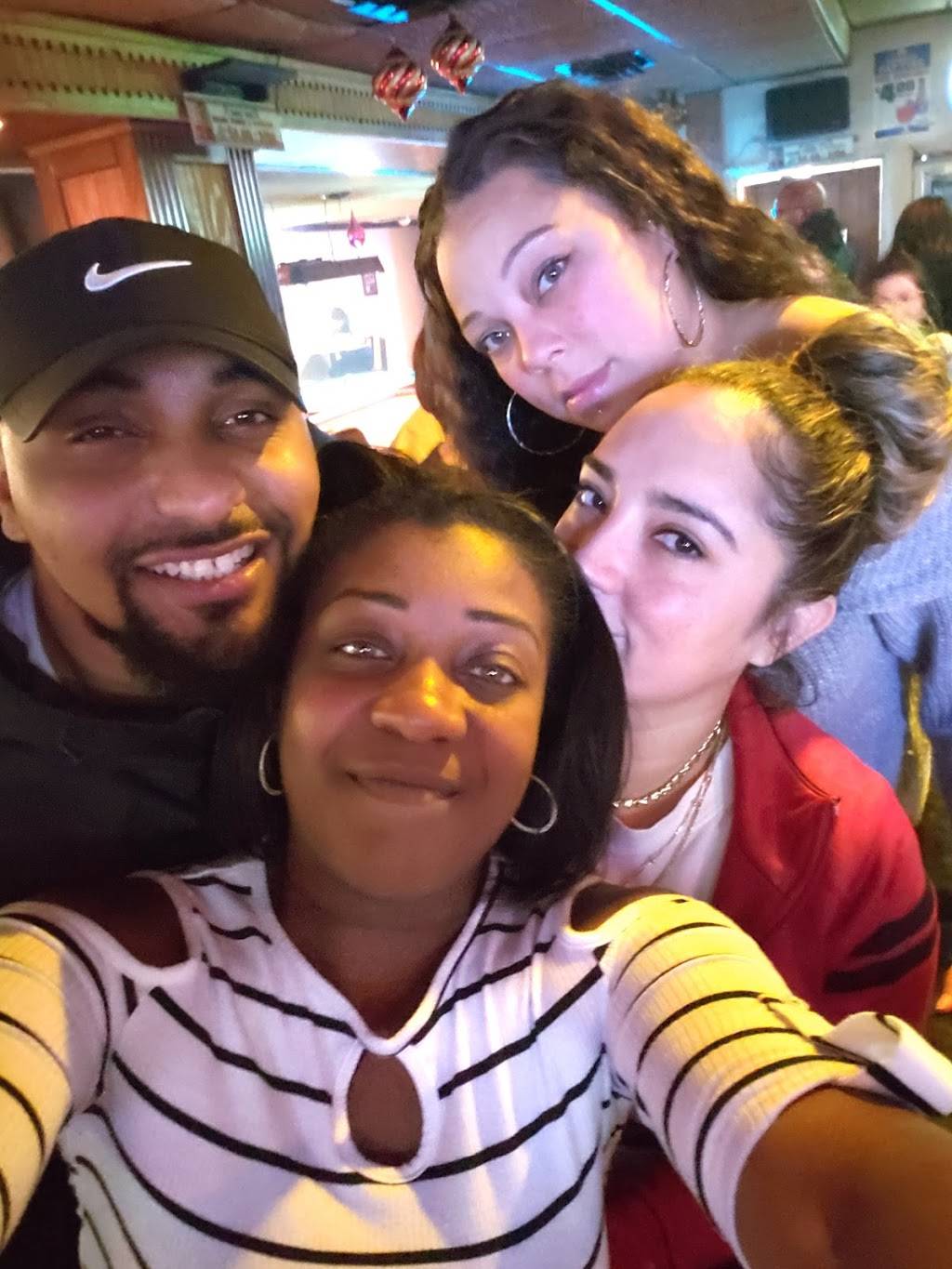 Tops Restaurant | restaurant | 3791 Derry St, Harrisburg, PA 17111, USA | 7175642650 OR +1 717-564-2650