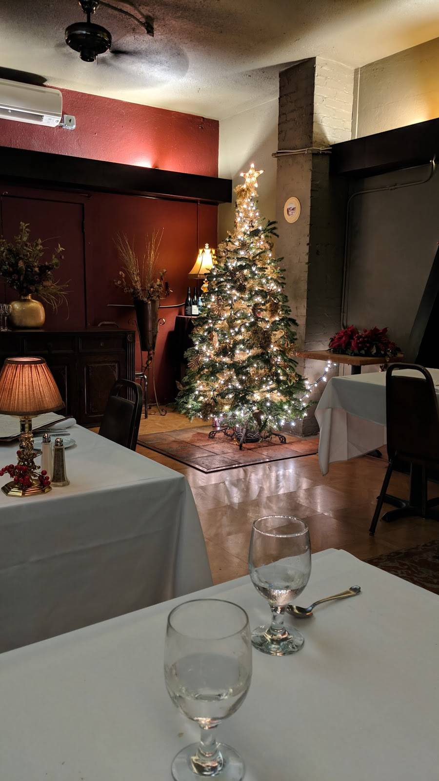 La Fermata | restaurant | 2204 E 11th St, Bremerton, WA 98310, USA | 3603735927 OR +1 360-373-5927