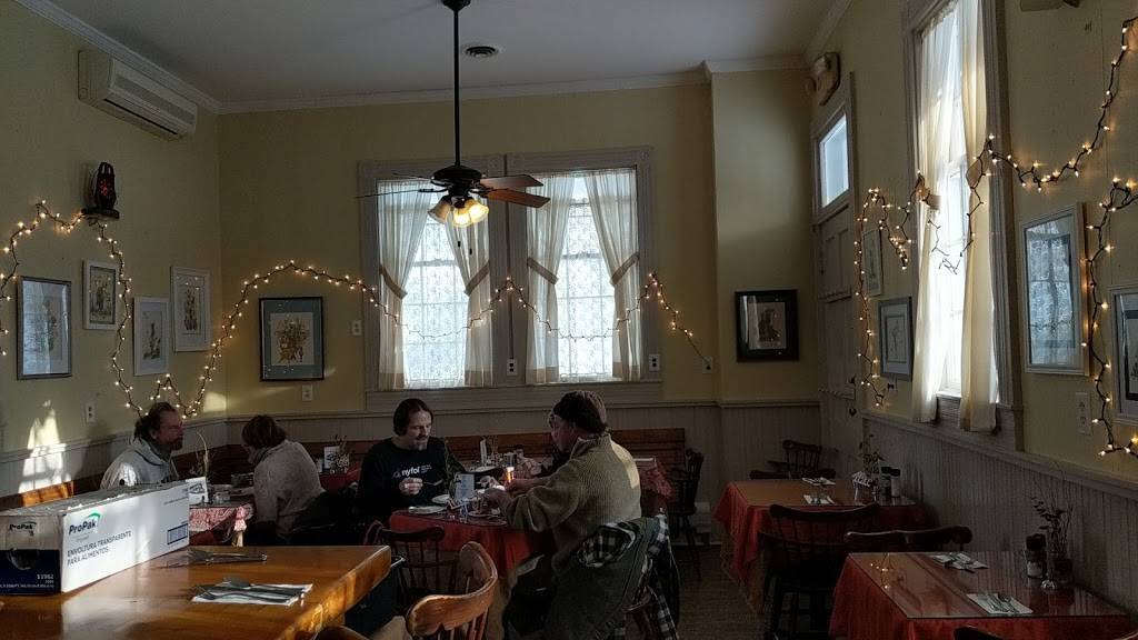 The Station Restaurant | restaurant | 50 School St, Pawlet, VT 05761, USA | 8023252503 OR +1 802-325-2503