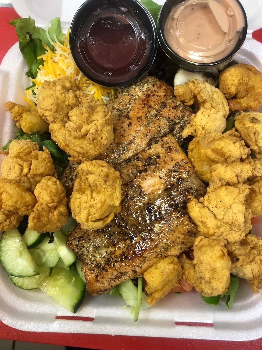 Chippers Seafood, Steaks & Melts | restaurant | 1245 Som Center Rd, Mayfield Heights, OH 44124, USA | 4406834575 OR +1 440-683-4575
