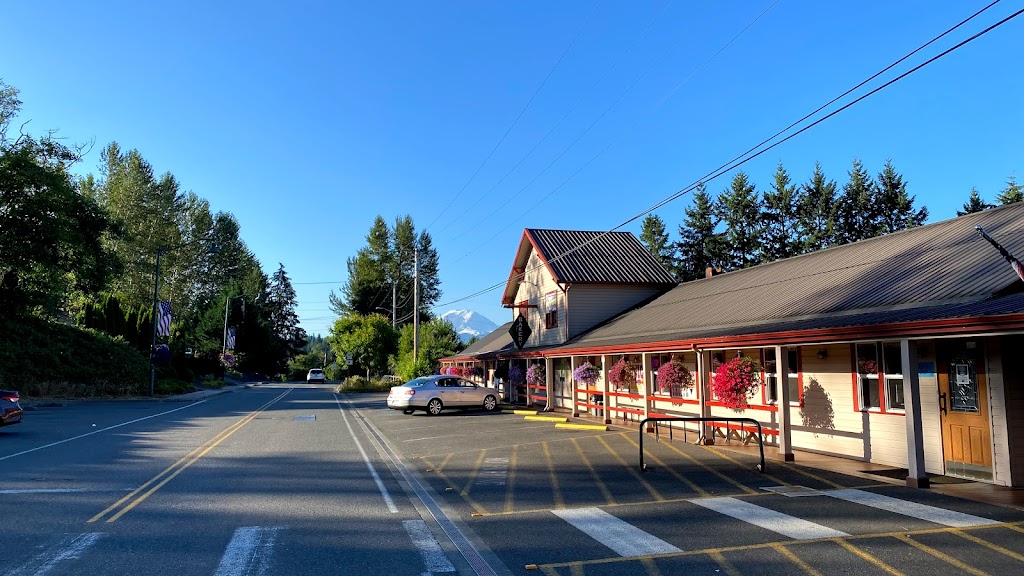 Black Diamond Bakery & Deli | bakery | 32805 Railroad Ave, Black Diamond, WA 98010, USA | 3608862235 OR +1 360-886-2235