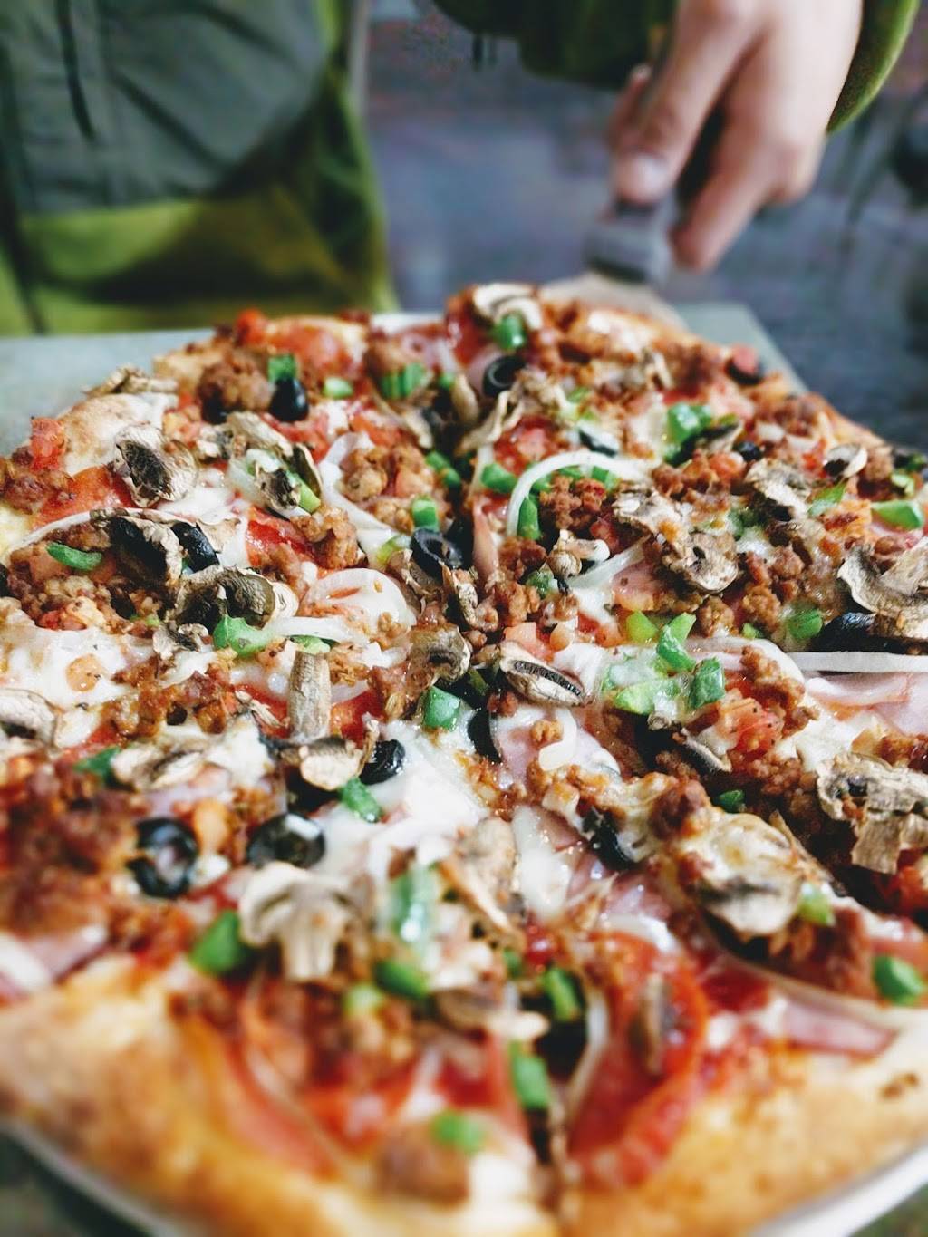 Nuccis Pizza | restaurant | 785 Foothill Blvd, San Luis Obispo, CA 93405, USA | 8055420152 OR +1 805-542-0152