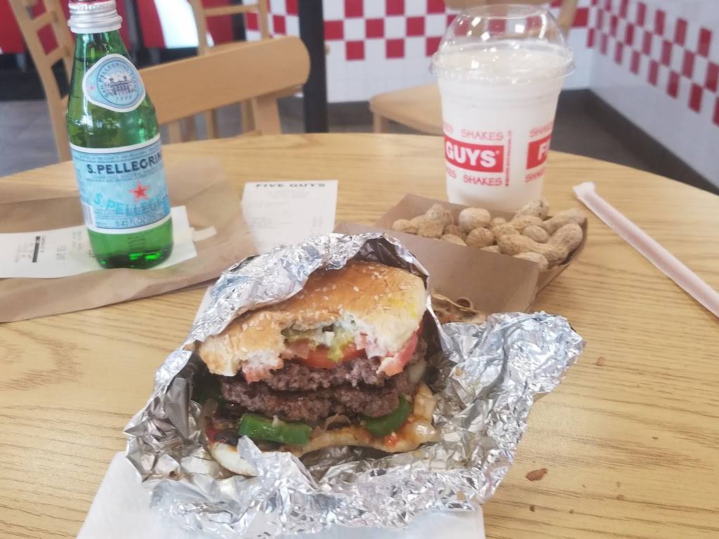 Five Guys | meal takeaway | 3155 Ann Arbor-Saline Rd, Ann Arbor, MI 48103, USA | 7349975050 OR +1 734-997-5050