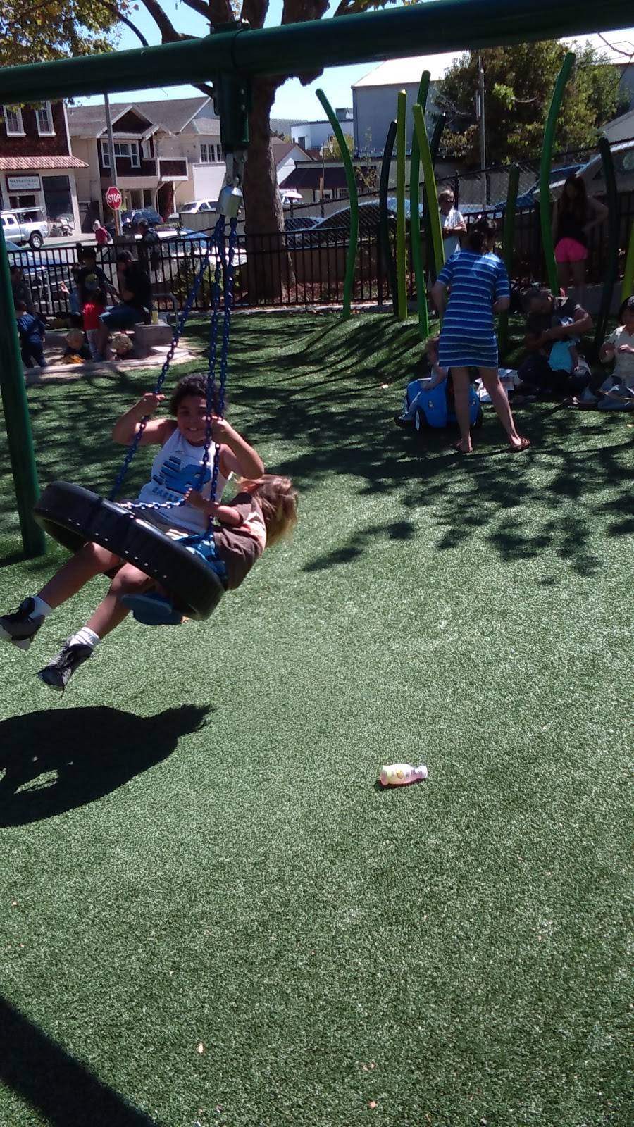 Sweet Ginger | restaurant | 400 Caledonia St, Sausalito, CA 94965, USA | 4153321683 OR +1 415-332-1683